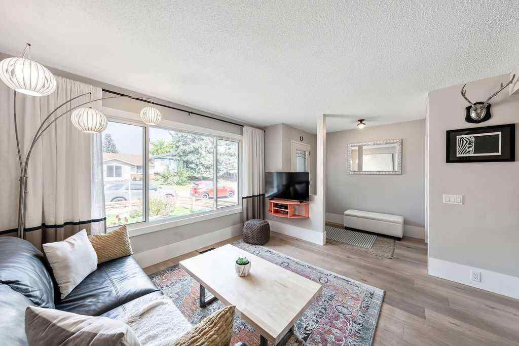 MLS® #A2256890 - 41 Midridge Gardens SE in Midnapore Calgary, Residential Open Houses