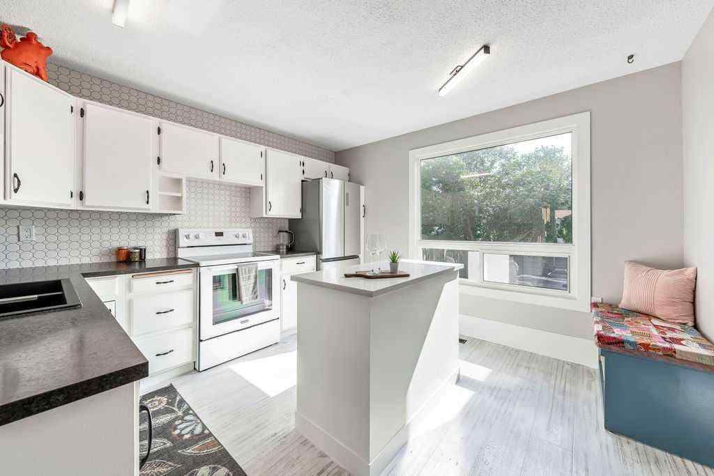 MLS® #A2256890 - 41 Midridge Gardens SE in Midnapore Calgary, Residential Open Houses