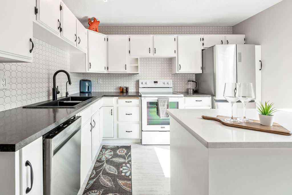 MLS® #A2256890 - 41 Midridge Gardens SE in Midnapore Calgary, Residential Open Houses