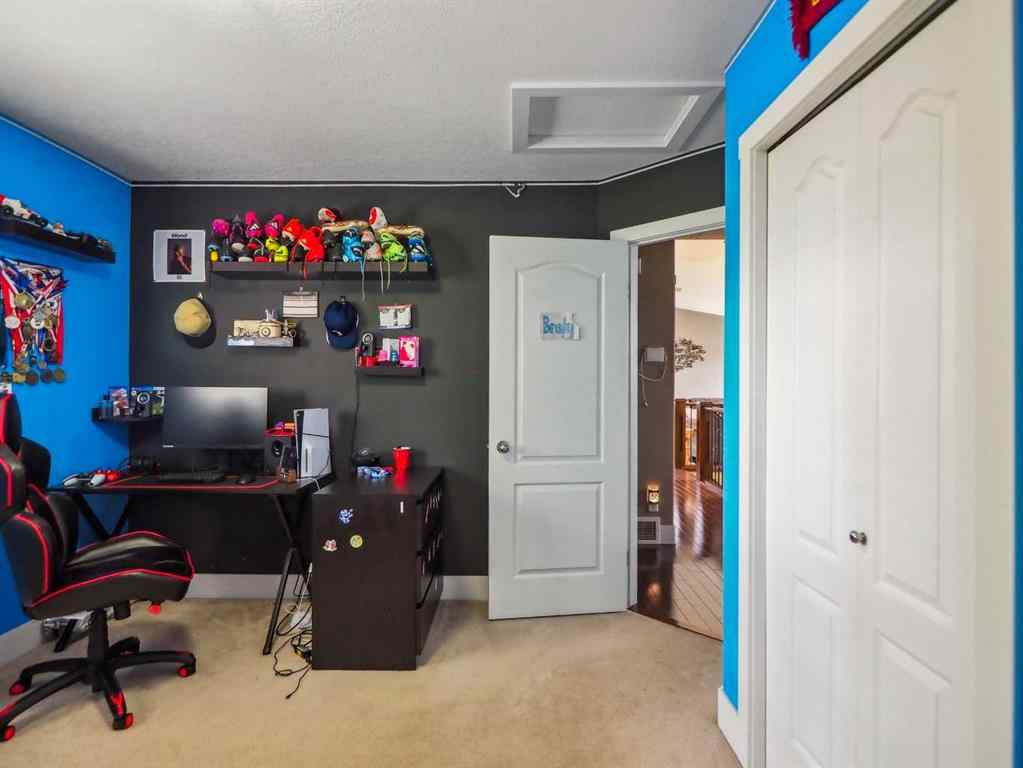MLS® A2256891 - 23 Dobson Close  in Devonshire Red Deer, Residential