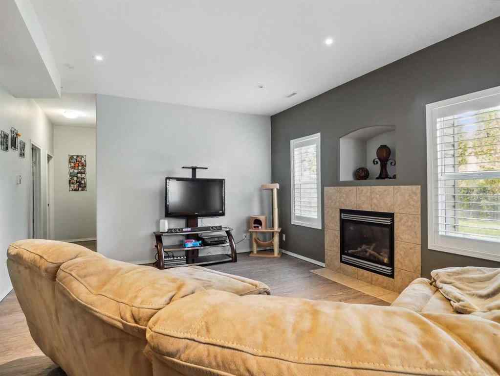 MLS® A2256891 - 23 Dobson Close  in Devonshire Red Deer, Residential