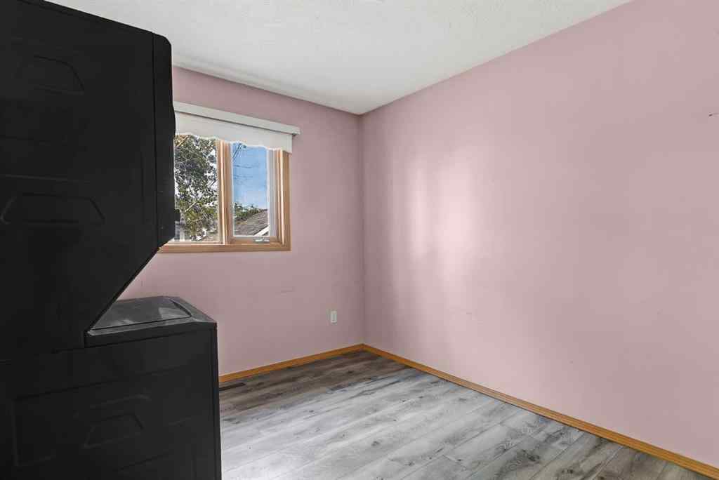 MLS® A2256893 - 10108 106 Street  in NONE Hythe, Residential