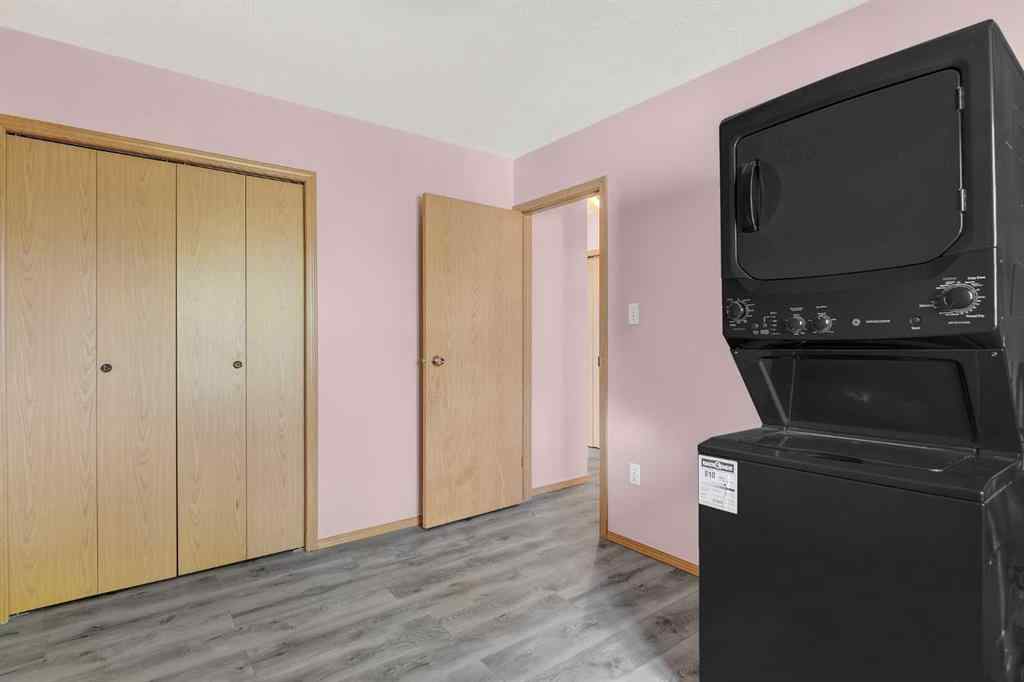 MLS® A2256893 - 10108 106 Street  in NONE Hythe, Residential