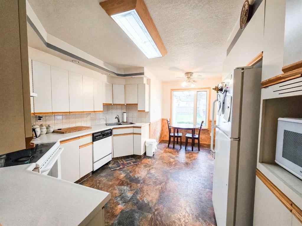 MLS® A2256896 - 4918 5 Avenue  in NONE Edson, Residential