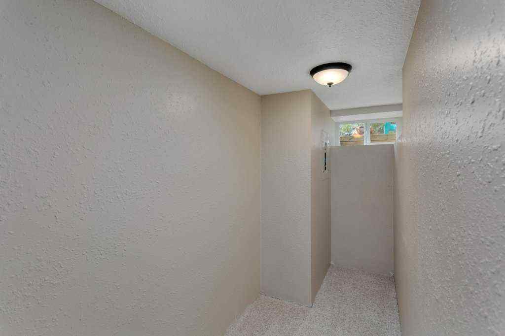 MLS® A2256902 - 5009 54 Avenue  in Central Ponoka Ponoka, Residential