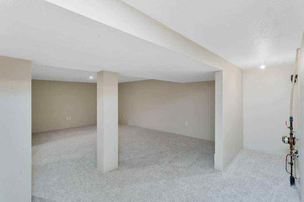 MLS® A2256902 - 5009 54 Avenue  in Central Ponoka Ponoka, Residential