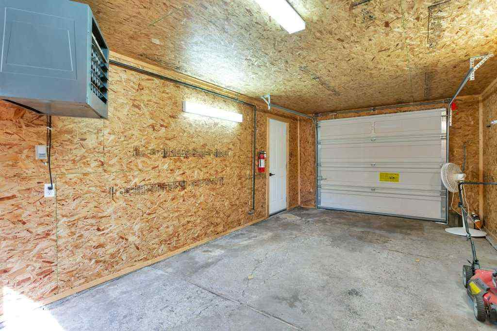 MLS® A2256902 - 5009 54 Avenue  in Central Ponoka Ponoka, Residential