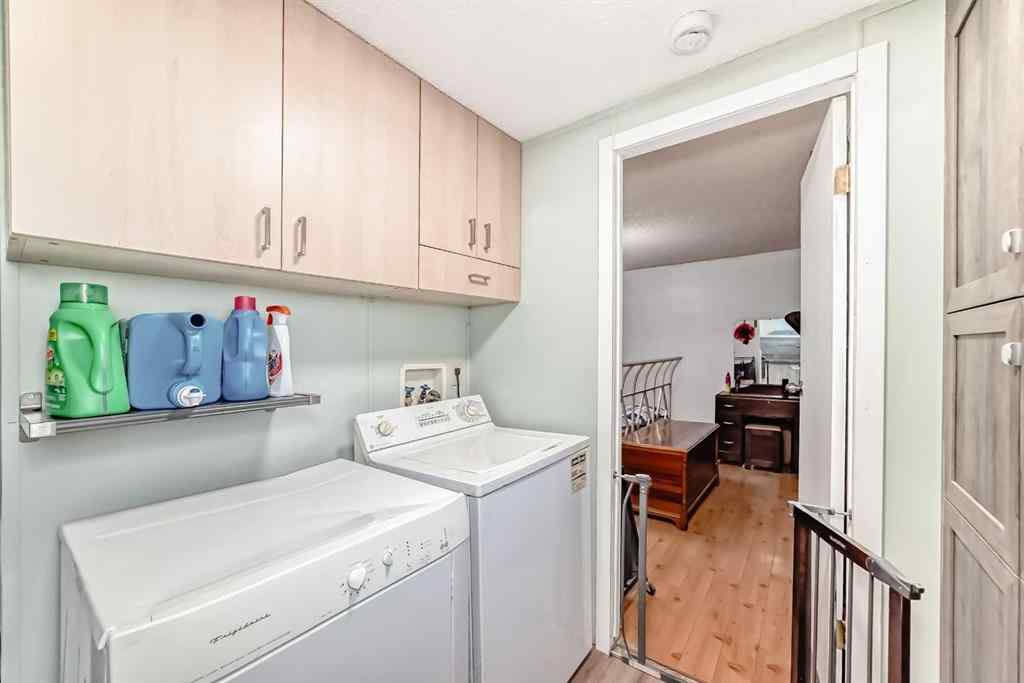 MLS® A2256903 - 17 Burroughs Place NE in Monterey Park Calgary, Mobile