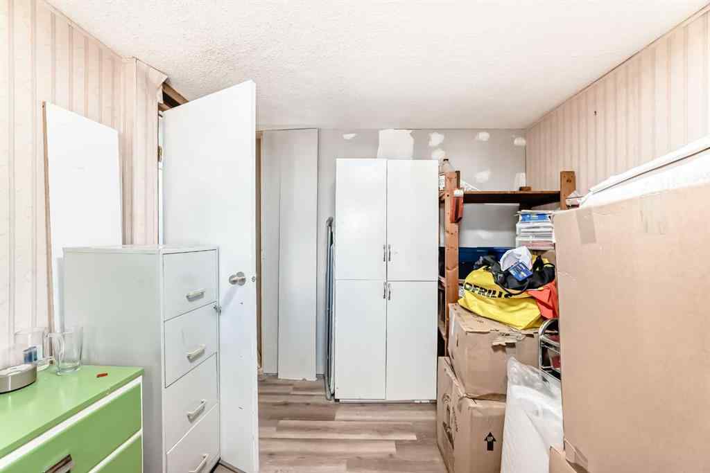 MLS® A2256903 - 17 Burroughs Place NE in Monterey Park Calgary, Mobile