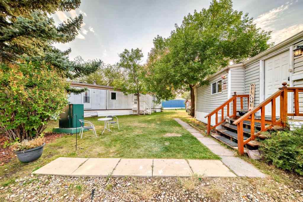 MLS® A2256903 - 17 Burroughs Place NE in Monterey Park Calgary, Mobile