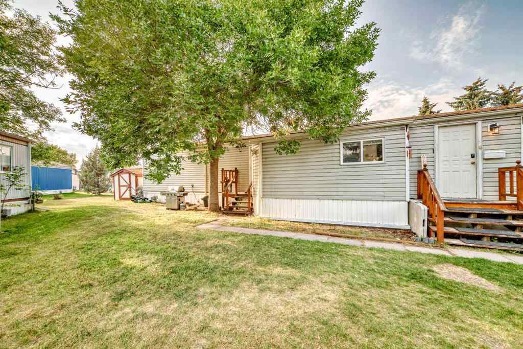 MLS® A2256903 - 17 Burroughs Place NE in Monterey Park Calgary, Mobile