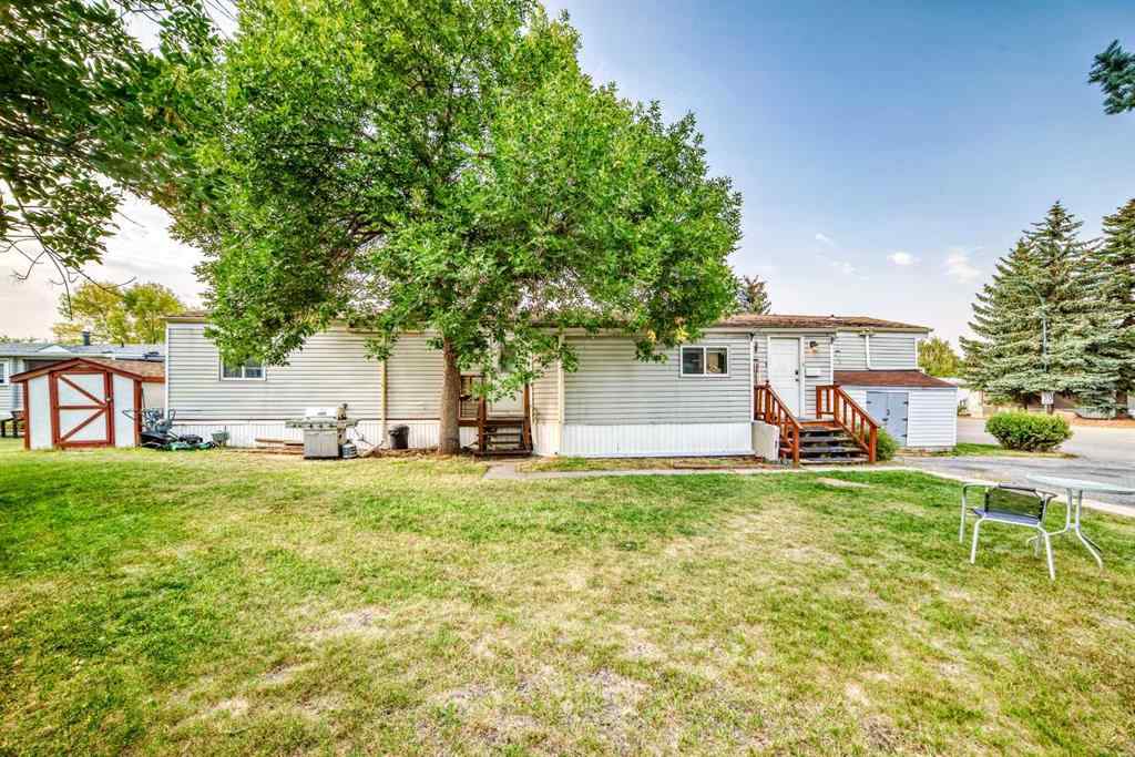 MLS® A2256903 - 17 Burroughs Place NE in Monterey Park Calgary, Mobile