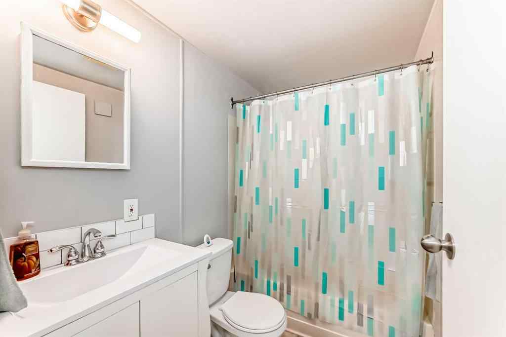 MLS® A2256903 - 17 Burroughs Place NE in Monterey Park Calgary, Mobile