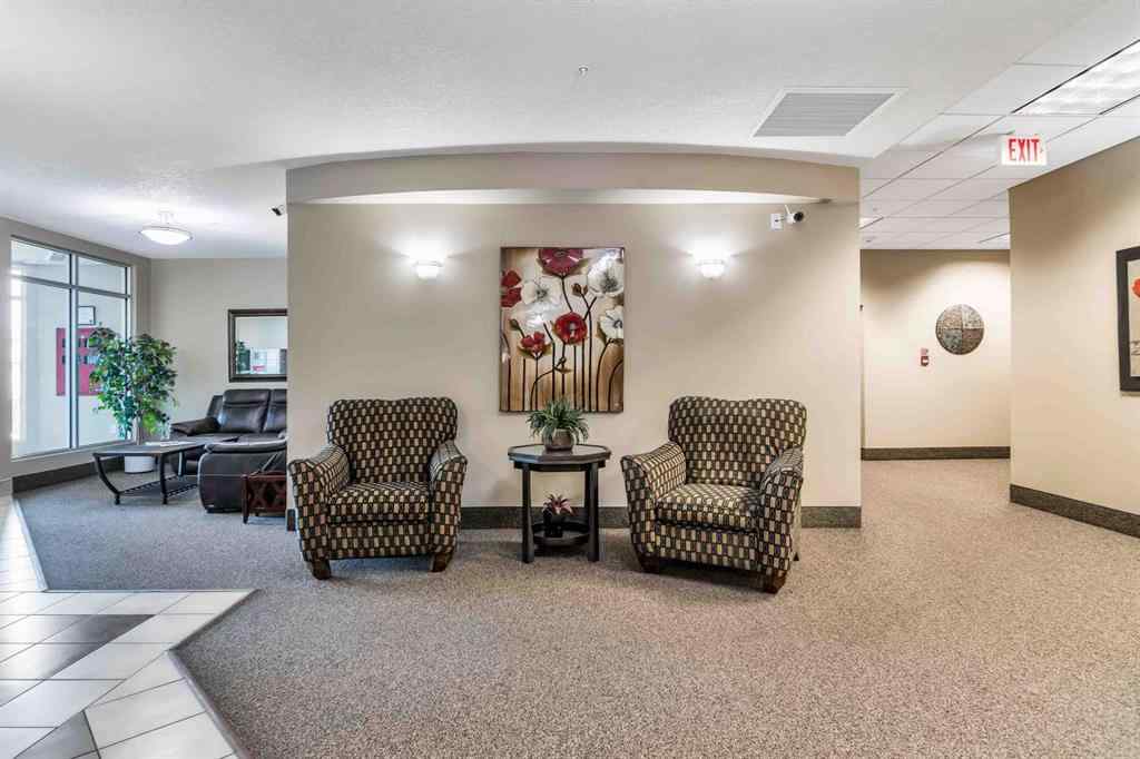 MLS® A2256906 - Unit #210 194 Sunrise Circle SW in SW Southridge Medicine Hat, Residential
