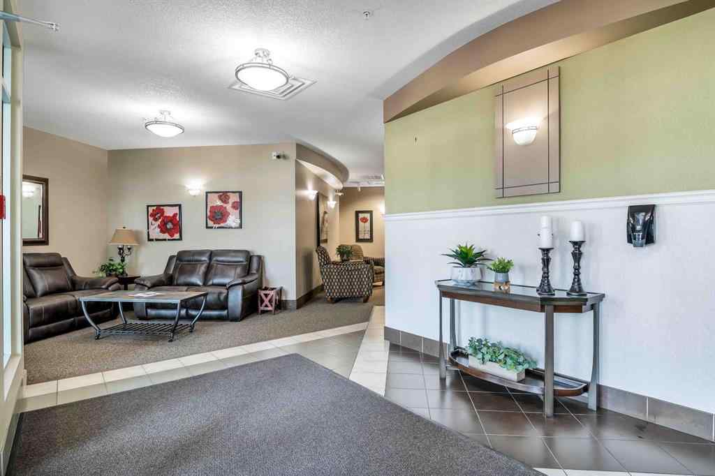 MLS® A2256906 - Unit #210 194 Sunrise Circle SW in SW Southridge Medicine Hat, Residential