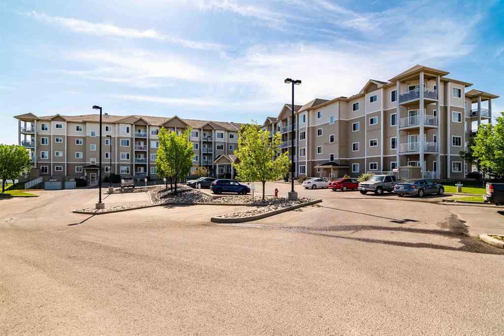 MLS® A2256906 - Unit #210 194 Sunrise Circle SW in SW Southridge Medicine Hat, Residential