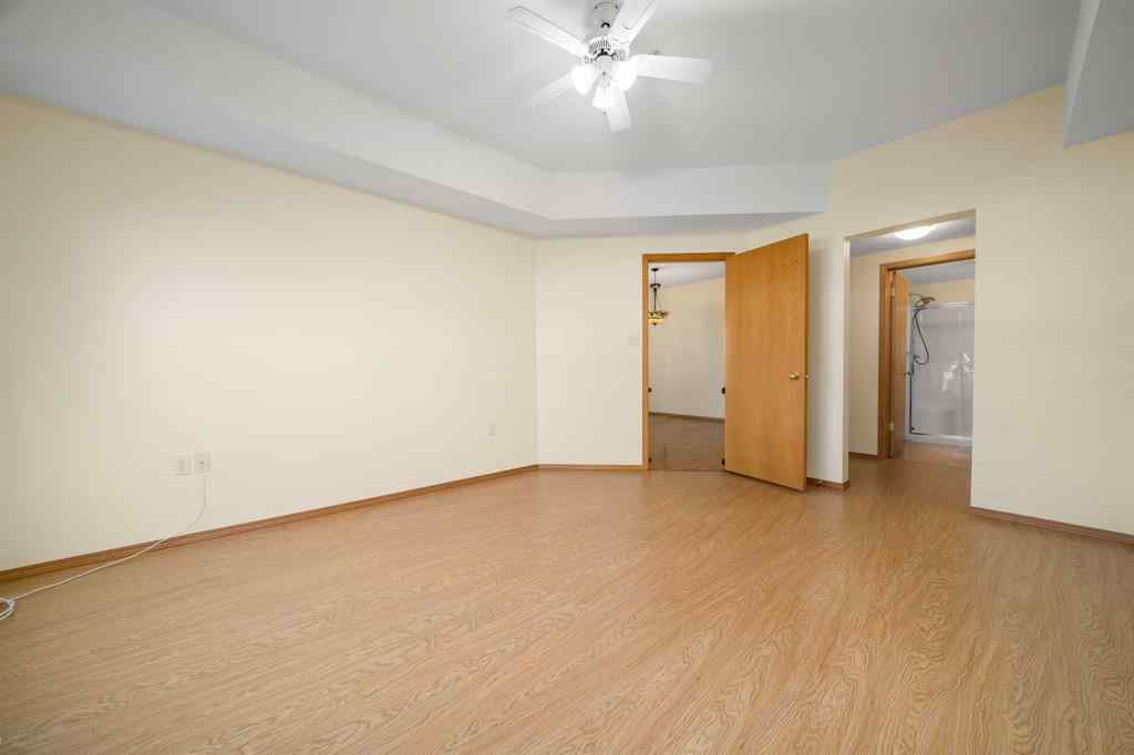 MLS® A2256906 - Unit #210 194 Sunrise Circle SW in SW Southridge Medicine Hat, Residential
