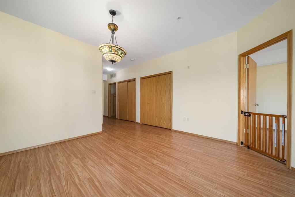 MLS® A2256906 - Unit #210 194 Sunrise Circle SW in SW Southridge Medicine Hat, Residential