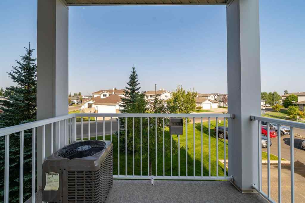 MLS® A2256906 - Unit #210 194 Sunrise Circle SW in SW Southridge Medicine Hat, Residential
