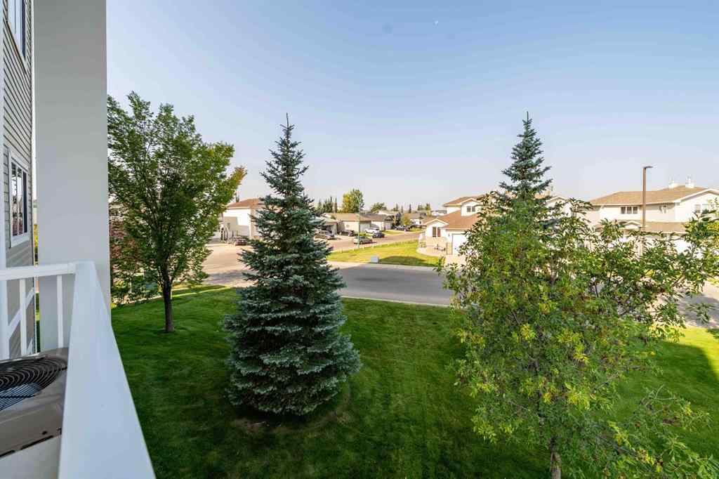 MLS® A2256906 - Unit #210 194 Sunrise Circle SW in SW Southridge Medicine Hat, Residential