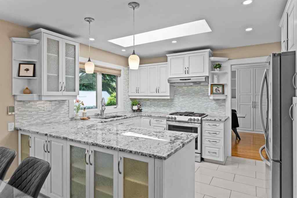 MLS® A2256907 - 11023 Willowfern Drive SE in Willow Park Calgary, Residential