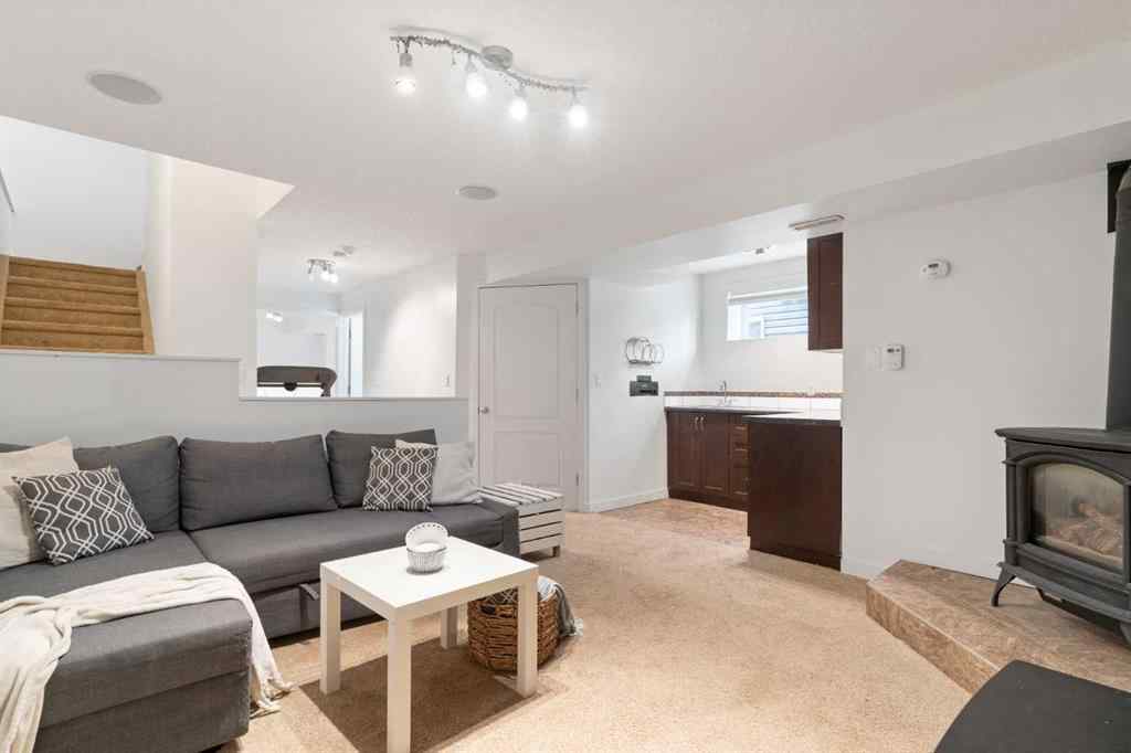 MLS® A2256908 - 37 Legacy Gate SE in Legacy Calgary, Residential
