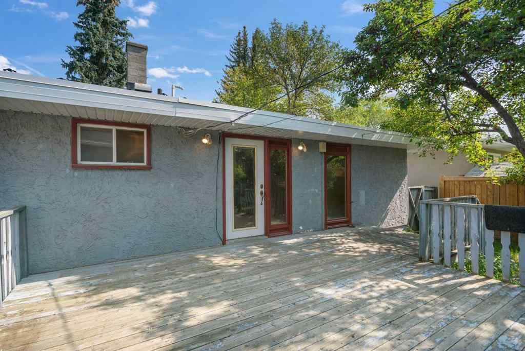 MLS® A2256911 - 34 Kendall Place SW in Kingsland Calgary, Residential