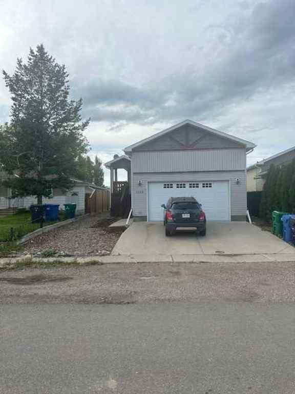 MLS® A2256915 - 1115 43 Avenue N in Legacy Ridge / Hardieville Lethbridge, Residential