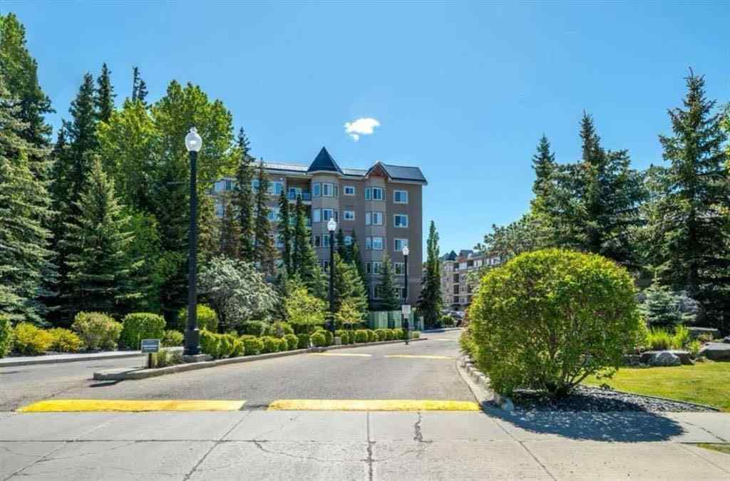 MLS® A2256919 - Unit #202 10 Discovery Ridge Close SW in Discovery Ridge Calgary, Residential