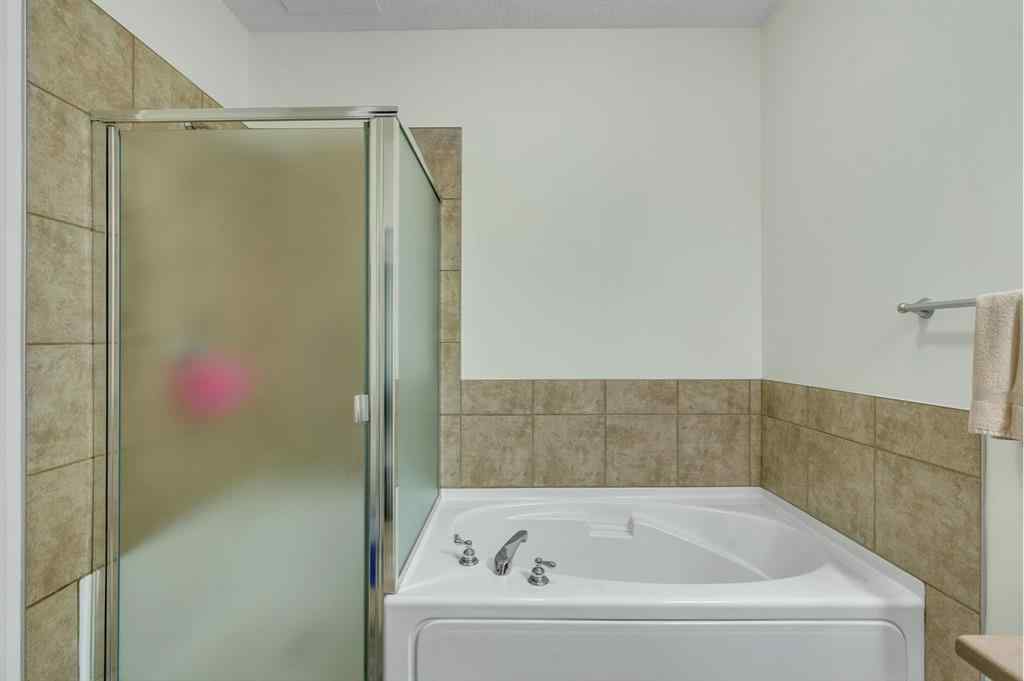 MLS® A2256919 - Unit #202 10 Discovery Ridge Close SW in Discovery Ridge Calgary, Residential