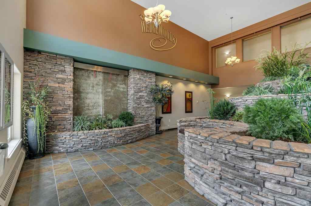MLS® A2256919 - Unit #202 10 Discovery Ridge Close SW in Discovery Ridge Calgary, Residential
