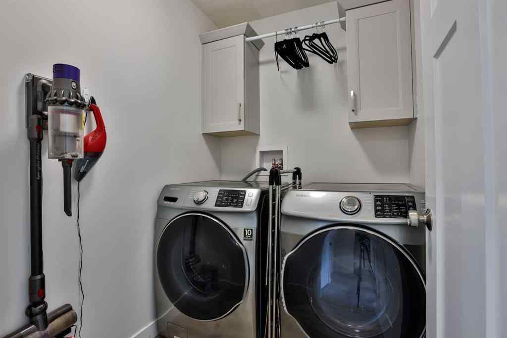MLS® A2256920 - 4325 40 Avenue S in Southgate Lethbridge, Residential