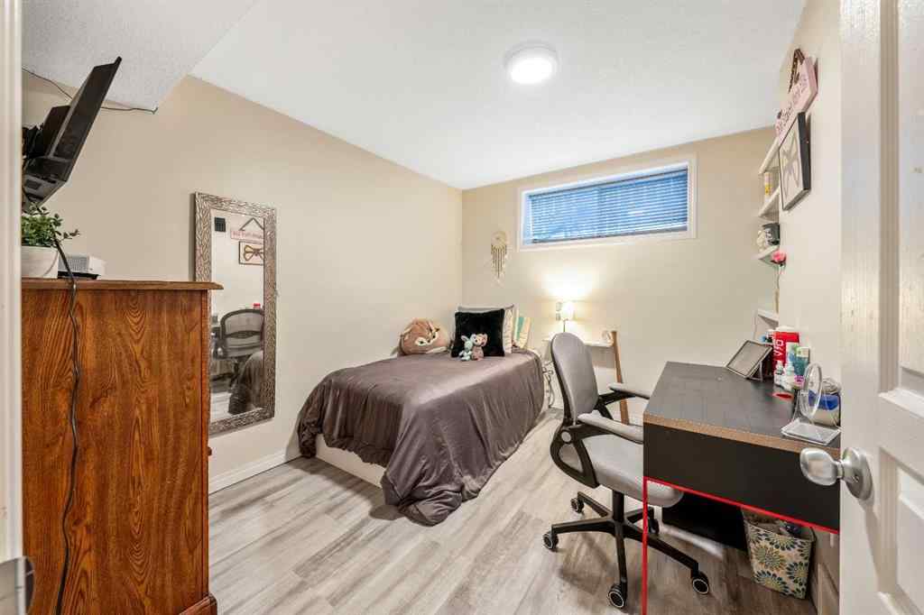 MLS® A2256927 - 1607 Sunshine Close SE in Sunshine Meadow High River, Residential