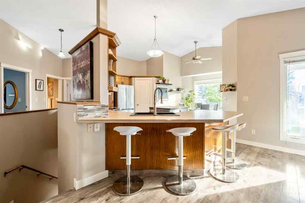 MLS® A2256927 - 1607 Sunshine Close SE in Sunshine Meadow High River, Residential