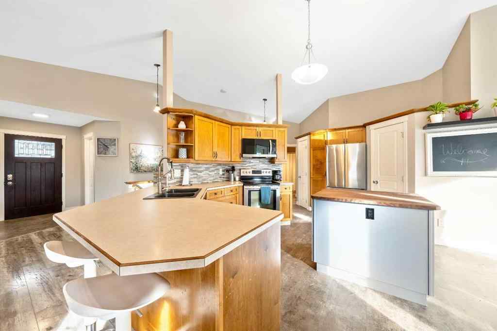 MLS® A2256927 - 1607 Sunshine Close SE in Sunshine Meadow High River, Residential