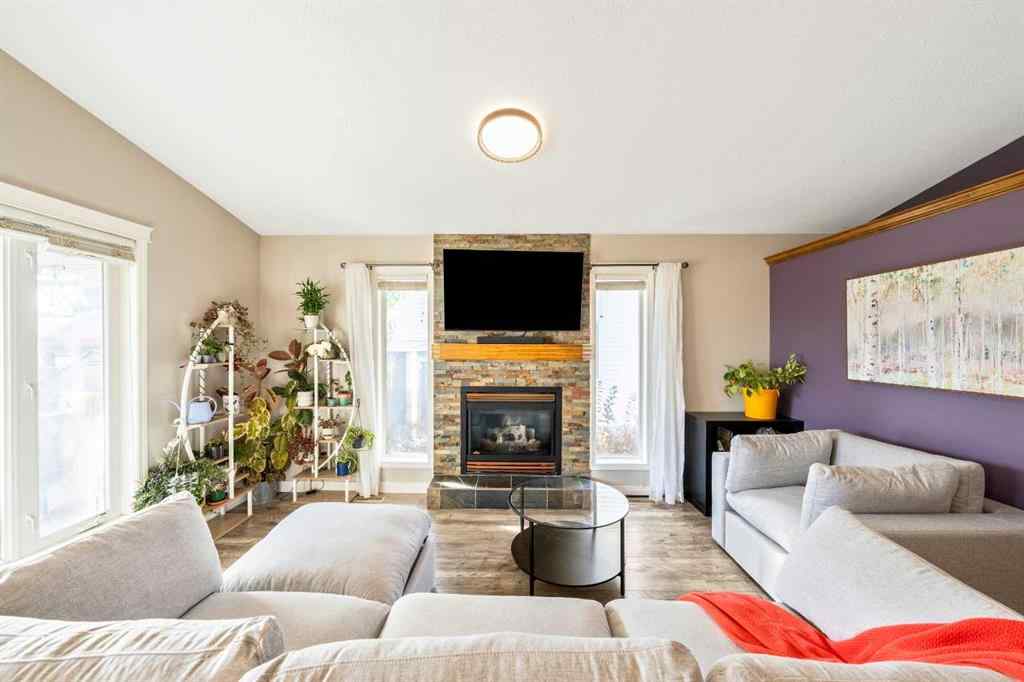 MLS® A2256927 - 1607 Sunshine Close SE in Sunshine Meadow High River, Residential