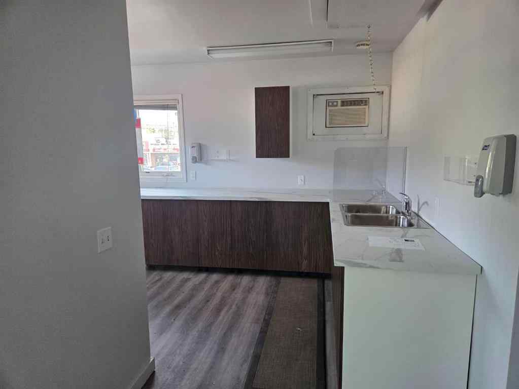 MLS® A2256928 - Unit #Upper Back 508 1 Street W in Downtown Cochrane, Commercial