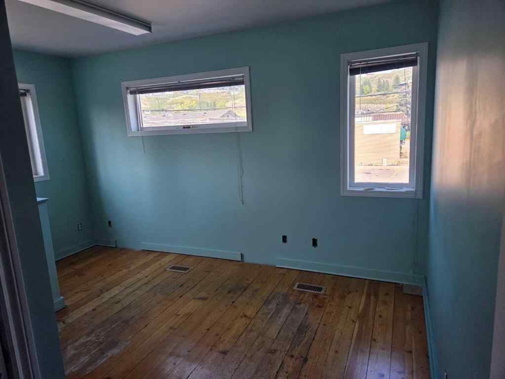 MLS® A2256928 - Unit #Upper Back 508 1 Street W in Downtown Cochrane, Commercial