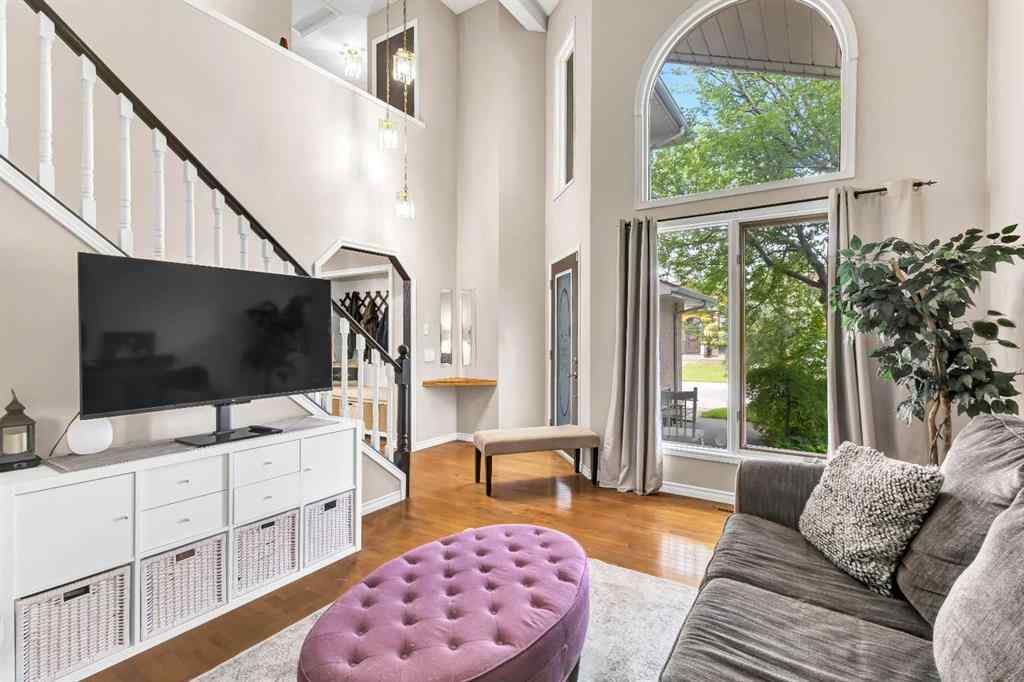 MLS® A2256931 - 101 Sundown Way SE in Sundance Calgary, Residential