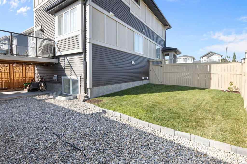MLS® A2256933 - 272 Sundown Road  in Sunset Ridge Cochrane, Residential