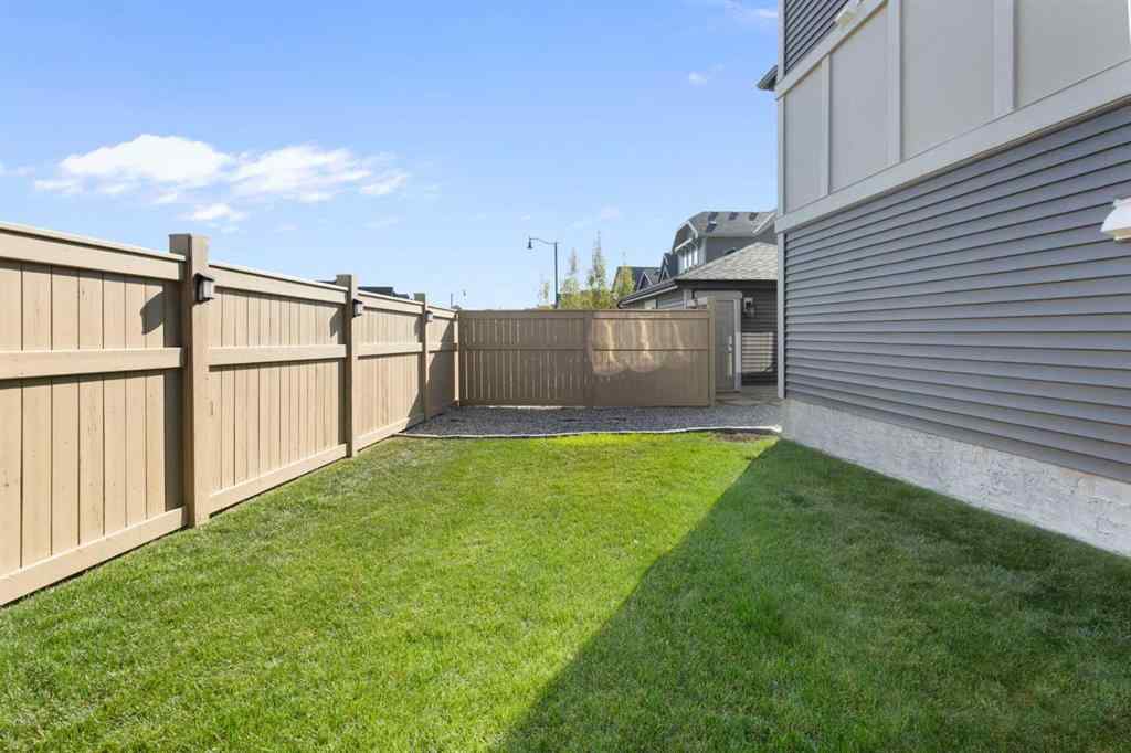 MLS® A2256933 - 272 Sundown Road  in Sunset Ridge Cochrane, Residential