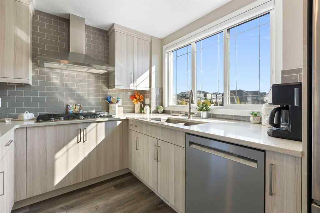 MLS® A2256933 - 272 Sundown Road  in Sunset Ridge Cochrane, Residential