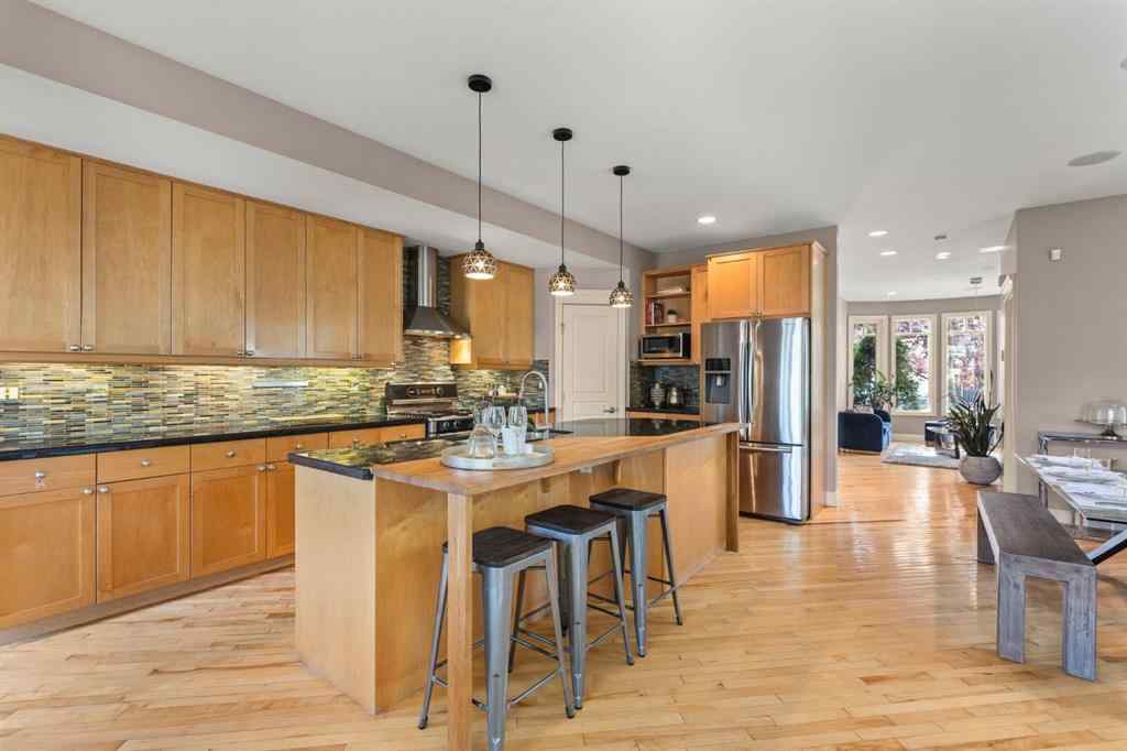 MLS® #A2256934 - 904 23 Avenue NW in Mount Pleasant Calgary, Residential Open Houses