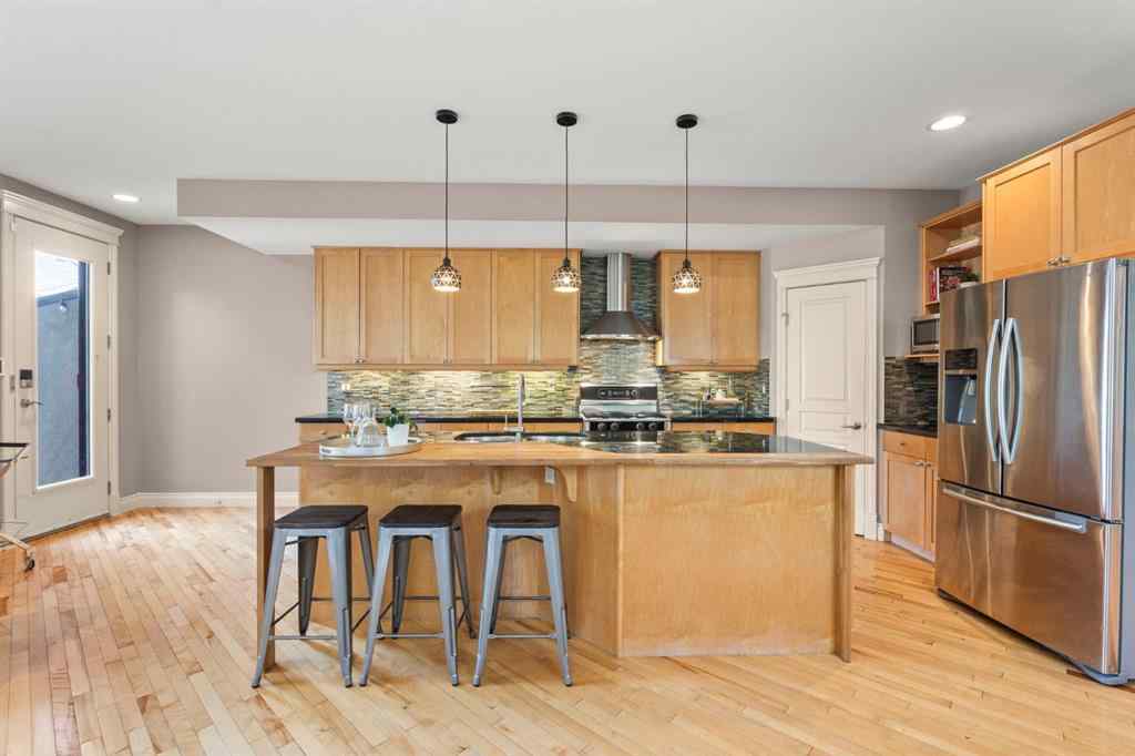 MLS® #A2256934 - 904 23 Avenue NW in Mount Pleasant Calgary, Residential Open Houses