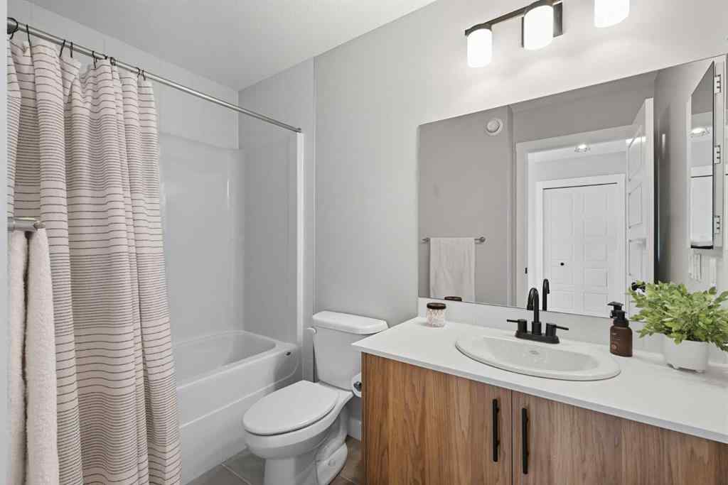 MLS® A2256936 - 443 Hillcrest Manor SW in Hillcrest Airdrie, Residential