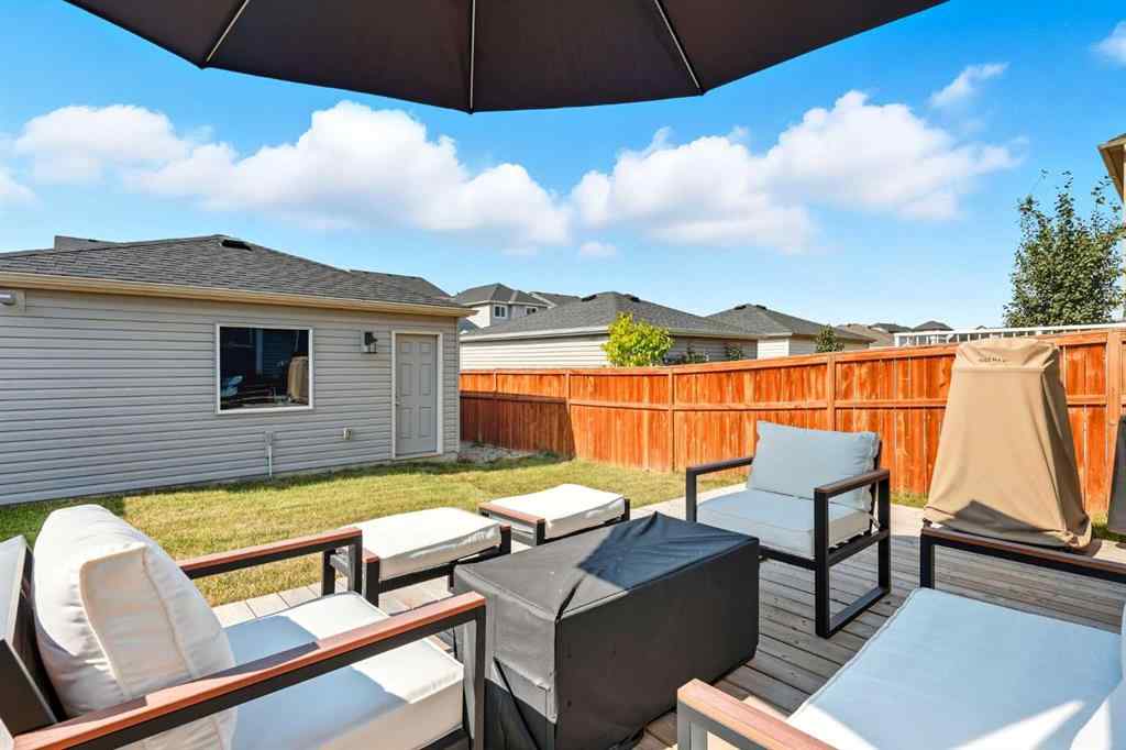 MLS® A2256936 - 443 Hillcrest Manor SW in Hillcrest Airdrie, Residential