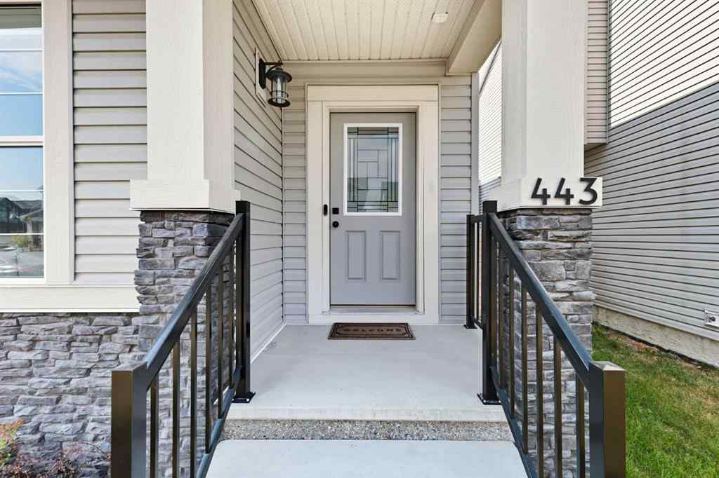 MLS® A2256936 - 443 Hillcrest Manor SW in Hillcrest Airdrie, Residential