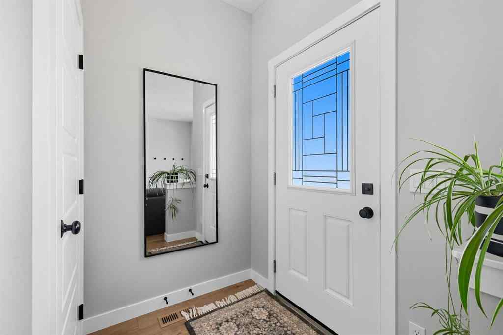 MLS® A2256936 - 443 Hillcrest Manor SW in Hillcrest Airdrie, Residential