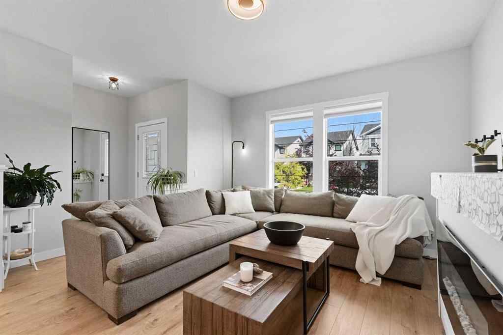MLS® A2256936 - 443 Hillcrest Manor SW in Hillcrest Airdrie, Residential