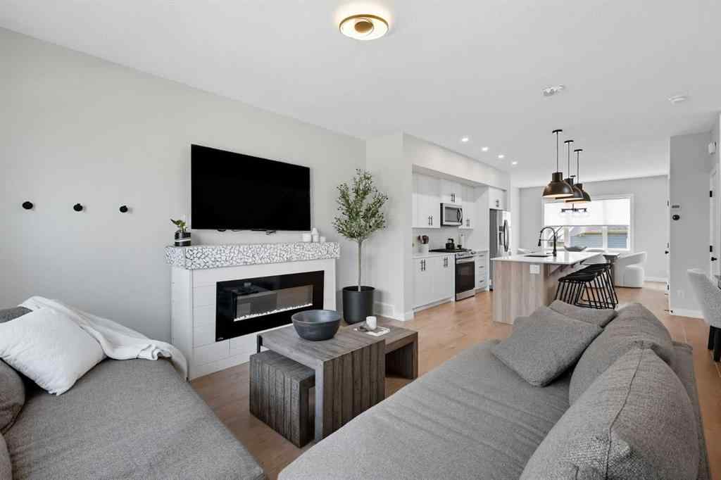 MLS® A2256936 - 443 Hillcrest Manor SW in Hillcrest Airdrie, Residential